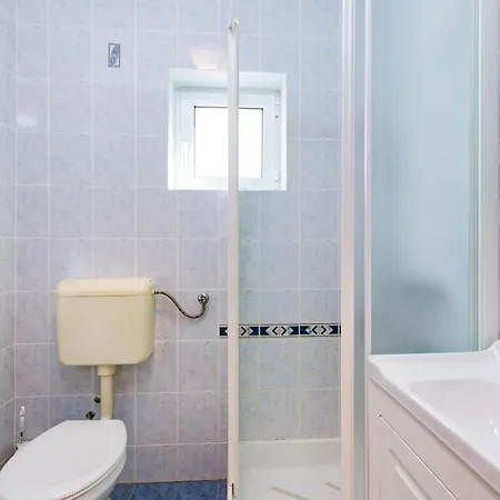 Apartment Kurdija Punat