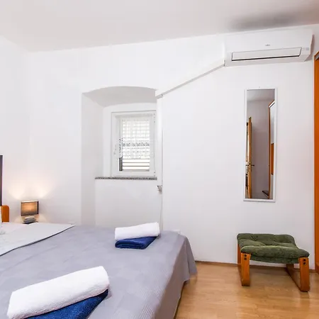 Kurdija Apartamento Punat