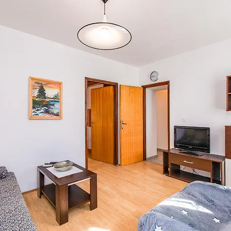 Kurdija Apartamento Punat